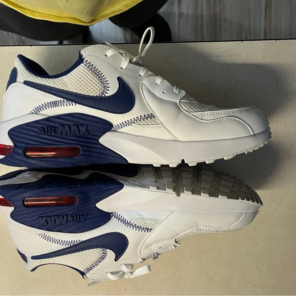 Nike Air Max White and Navy Sneakers - Picture 3 of 6